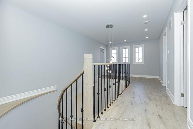 120 Castlehill Rd, House detached with 4 bedrooms, 5 bathrooms and 6 parking in Vaughan ON | Image 24