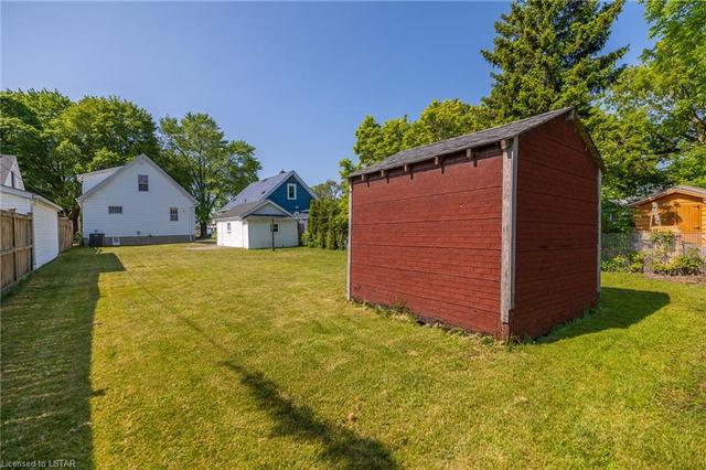 262 Ross Avenue, House detached with 3 bedrooms, 1 bathrooms and null parking in Sarnia ON | Image 19