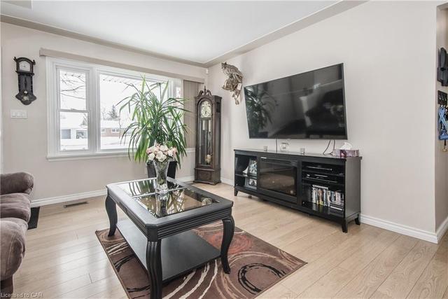 535 Bishop Street N, House detached with 4 bedrooms, 1 bathrooms and 4 parking in Cambridge ON | Image 5