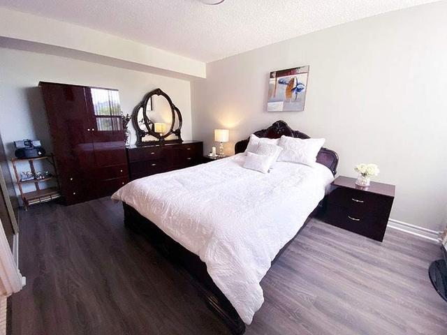 501 - 40 Panorama Crt, Condo with 3 bedrooms, 2 bathrooms and 1 parking in Toronto ON | Image 5