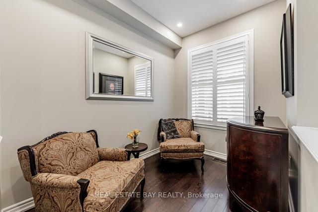 46 Faust Rdge, House detached with 4 bedrooms, 3 bathrooms and 3 parking in Vaughan ON | Image 12