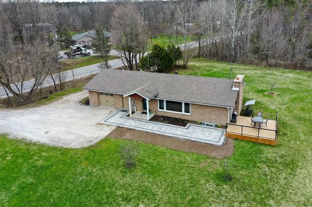 521 Scarlett Line, House detached with 3 bedrooms, 2 bathrooms and 11 parking in Oro Medonte ON | Image 1
