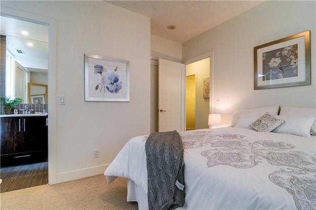 1004 - 120 Homewood Ave, Condo with 2 bedrooms, 2 bathrooms and 1 parking in Toronto ON | Image 12
