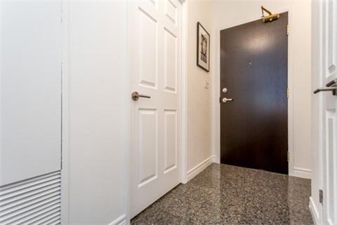 uph7 - 55 Bloor St E, Condo with 2 bedrooms, 2 bathrooms and 1 parking in Toronto ON | Image 3