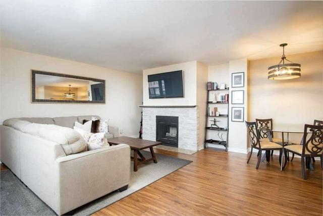 1213 - 700 Dynes Rd, Condo with 2 bedrooms, 2 bathrooms and 2 parking in Burlington ON | Image 5