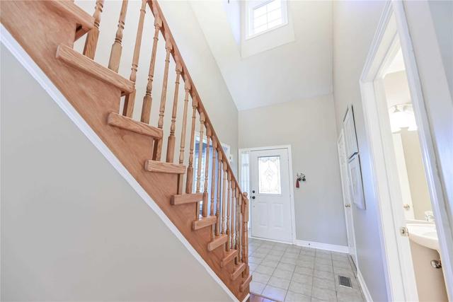 71 Niagara Dr, House detached with 3 bedrooms, 4 bathrooms and 7 parking in Oshawa ON | Image 34