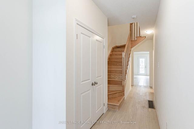 21 Jell St, House attached with 3 bedrooms, 3 bathrooms and 3 parking in Guelph ON | Image 14
