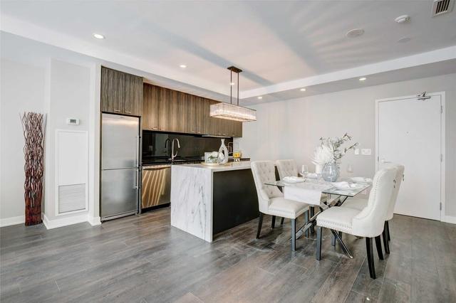 Th3 - 110 Charles St E, Townhouse with 2 bedrooms, 3 bathrooms and 2 parking in Toronto ON | Image 5