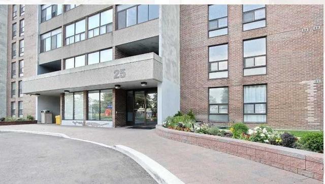 503 - 25 Kensington Rd, Condo with 2 bedrooms, 1 bathrooms and 1 parking in Brampton ON | Image 12