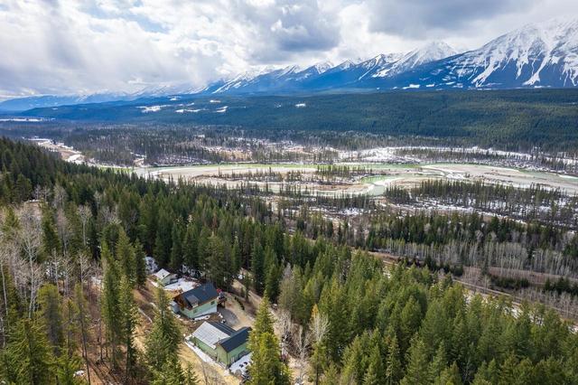 2360 Trans Canada Highway N, House detached with 4 bedrooms, 2 bathrooms and null parking in Columbia Shuswap A BC | Image 35