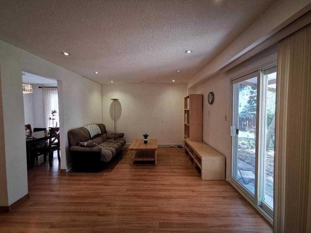 99 Ashridge Dr, House attached with 3 bedrooms, 3 bathrooms and 2 parking in Toronto ON | Image 3