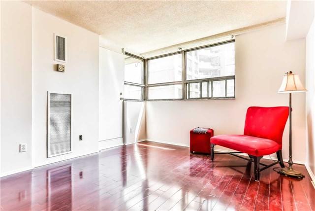 406 - 105 Mccaul St, Condo with 1 bedrooms, 1 bathrooms and null parking in Toronto ON | Image 3