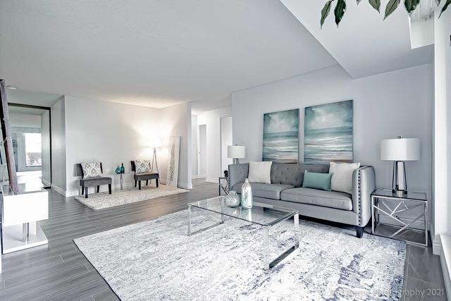 801 - 40 Chichester Pl, Condo with 2 bedrooms, 2 bathrooms and 1 parking in Toronto ON | Image 15