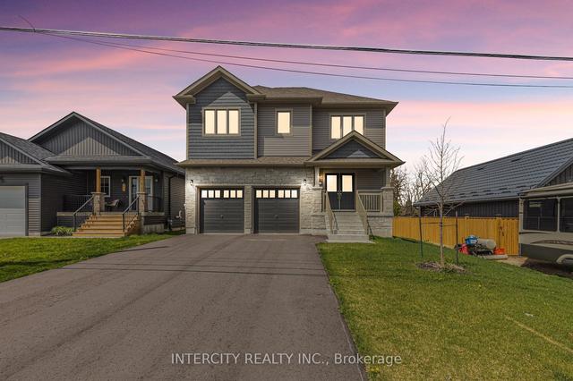 217 Quebec St, House detached with 4 bedrooms, 4 bathrooms and 6 parking in Clearview ON | Image 1