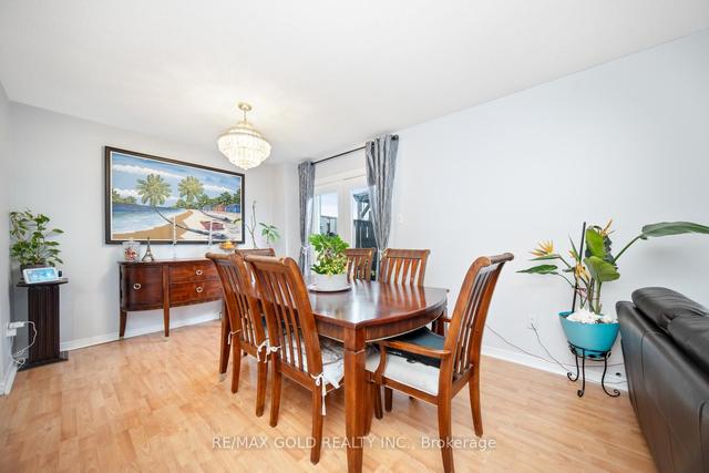 82 Wright Cres, House attached with 3 bedrooms, 2 bathrooms and 2 parking in Ajax ON | Image 4