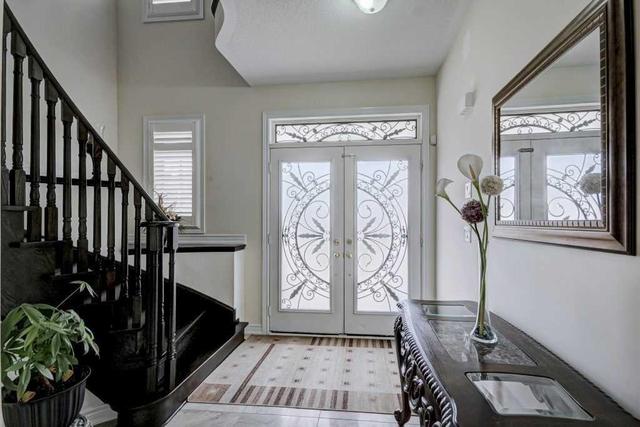 19 Idaho Rd, House detached with 4 bedrooms, 5 bathrooms and 2 parking in Brampton ON | Image 2