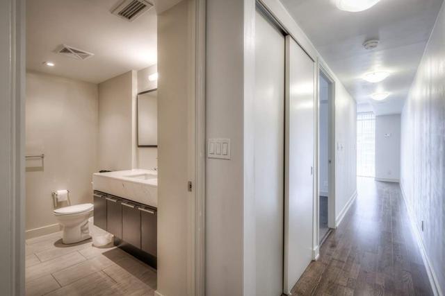 626 - 21 Nelson St, Condo with 1 bedrooms, 1 bathrooms and 0 parking in Toronto ON | Image 4