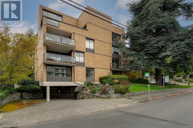 101 - 1280 Newport Ave, Condo with 2 bedrooms, 2 bathrooms and 1 parking in Oak Bay BC | Image 25