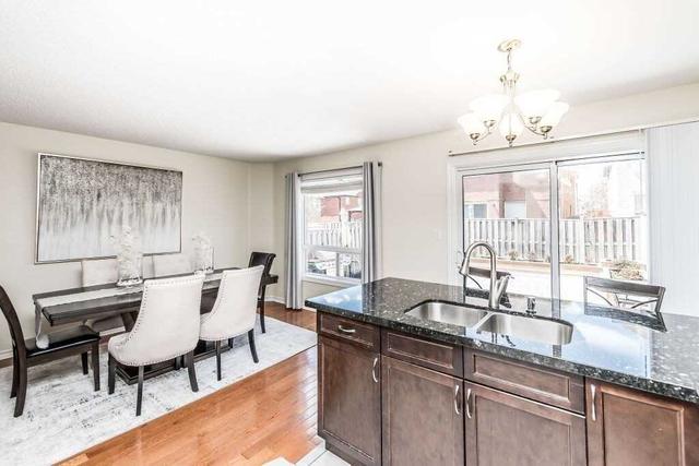 7120 Magistrate Terr, House semidetached with 3 bedrooms, 3 bathrooms and 5 parking in Mississauga ON | Image 9