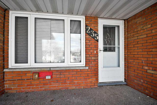 235 Tresane St, House detached with 3 bedrooms, 2 bathrooms and 2 parking in Oshawa ON | Image 2