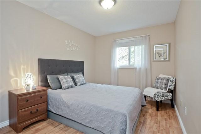 118 - 10 Bassett Blvd, Townhouse with 3 bedrooms, 2 bathrooms and 1 parking in Whitby ON | Image 13
