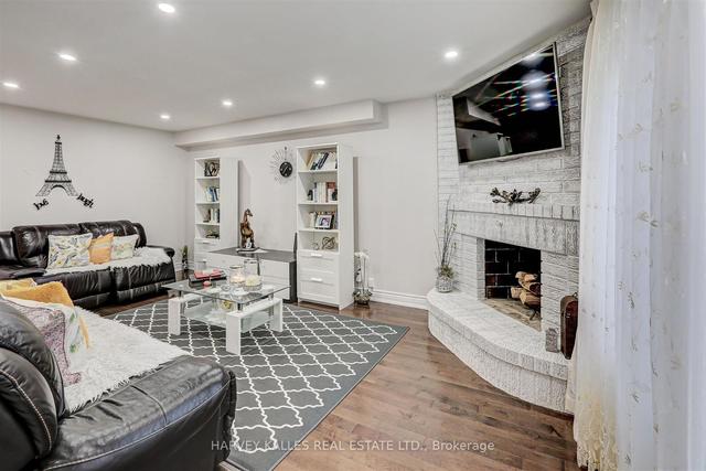 20 Timothy Crt, House detached with 4 bedrooms, 5 bathrooms and 6 parking in Toronto ON | Image 11