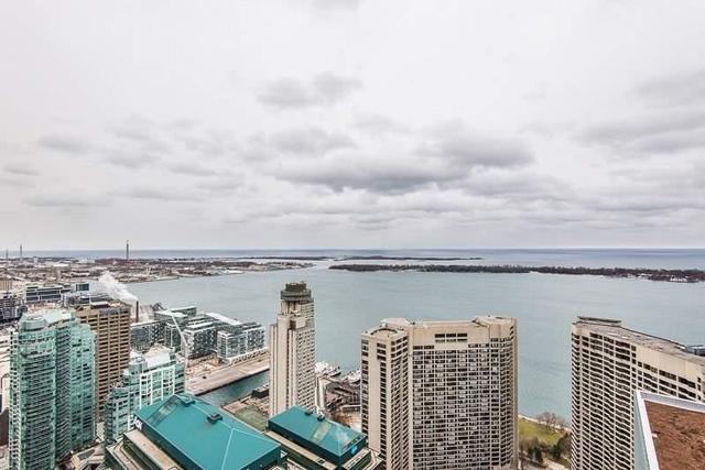 5210 - 88 Harbour St, Condo with 3 bedrooms, 2 bathrooms and 1 parking in Toronto ON | Image 20
