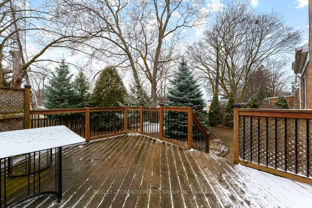 22 Lloyd Manor Rd, House detached with 3 bedrooms, 3 bathrooms and 4 parking in Toronto ON | Image 33