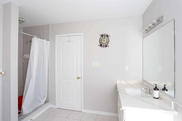 4781 Yorkshire Ave, House detached with 3 bedrooms, 4 bathrooms and 4 parking in Mississauga ON | Image 16