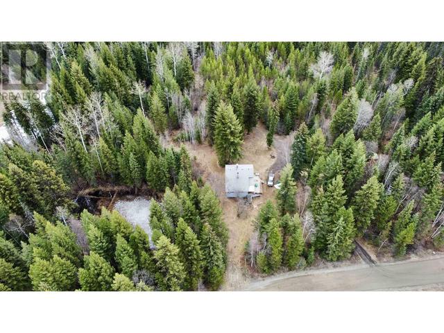 3669 Bradley Creek Road, House detached with 3 bedrooms, 2 bathrooms and null parking in Cariboo H BC | Image 30