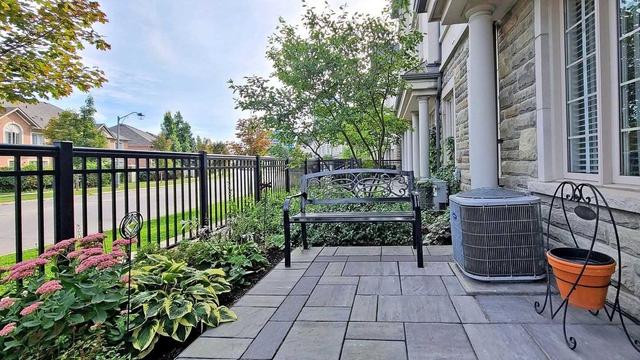 49 Beverley Glen Blvd, Townhouse with 3 bedrooms, 3 bathrooms and 2 parking in Vaughan ON | Image 36