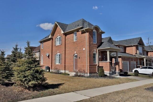 362 Chuchmach Clse, House attached with 3 bedrooms, 3 bathrooms and 1 parking in Milton ON | Image 2
