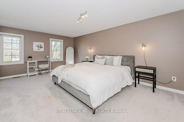 381 Strawberry Cres, House detached with 3 bedrooms, 3 bathrooms and 6 parking in Waterloo ON | Image 10