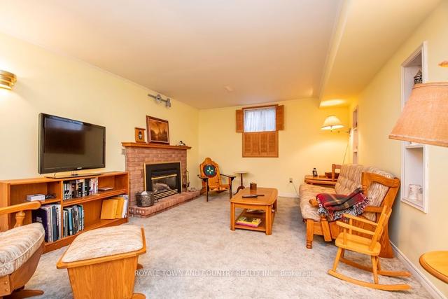 18 Corneil St, House detached with 3 bedrooms, 3 bathrooms and 4 parking in Kawartha Lakes ON | Image 28