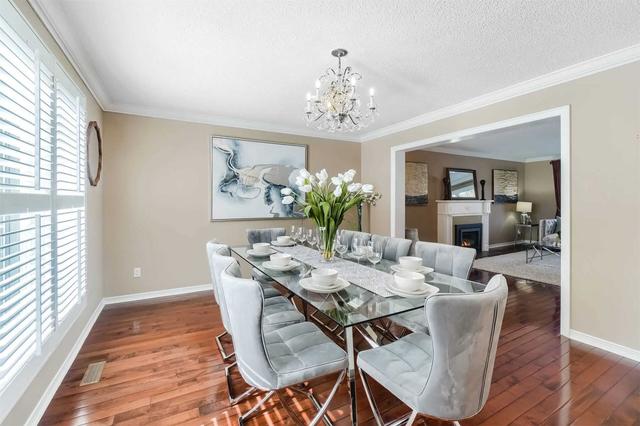2476 Robin Dr, House detached with 4 bedrooms, 4 bathrooms and 6 parking in Mississauga ON | Image 3