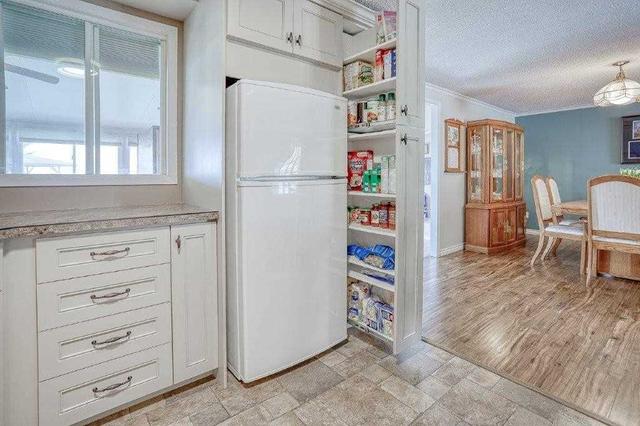 17 The Cove Rd, House detached with 2 bedrooms, 2 bathrooms and 2 parking in Clarington ON | Image 5