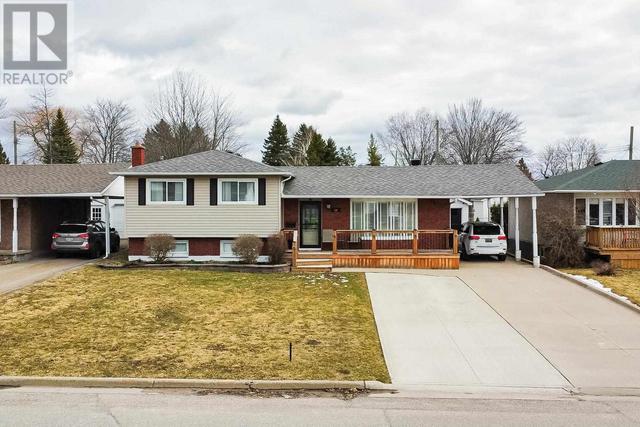 48 Princess Cres, House detached with 4 bedrooms, 2 bathrooms and null parking in Sault Ste. Marie ON | Image 1