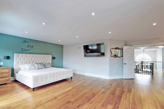 187 Deer Run Crt, House detached with 4 bedrooms, 5 bathrooms and 6 parking in Vaughan ON | Image 5