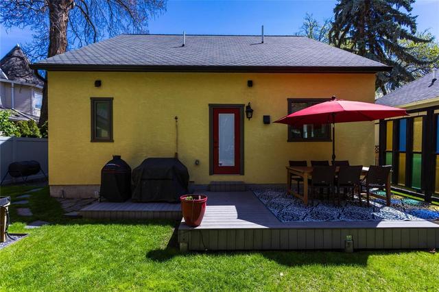 1876 Marshall Street, House detached with 3 bedrooms, 3 bathrooms and 2 parking in Kelowna BC | Image 38