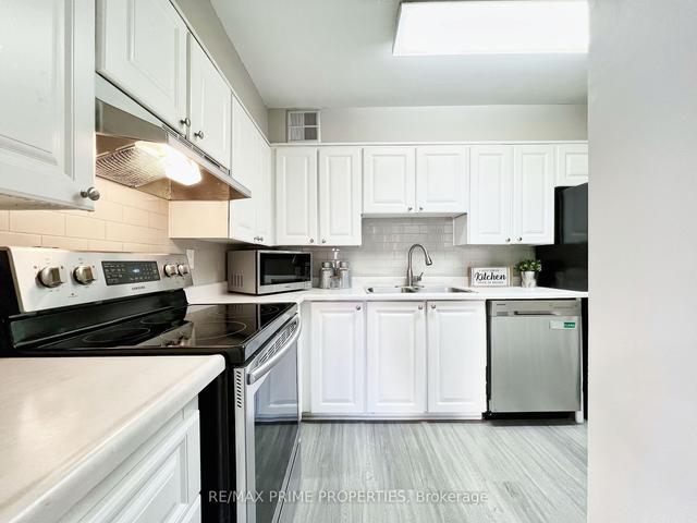 401 - 60 Inverlochy Blvd, Condo with 3 bedrooms, 2 bathrooms and 1 parking in Markham ON | Image 29