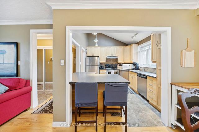 469 Seaton Dr, House detached with 3 bedrooms, 2 bathrooms and 3 parking in Oakville ON | Image 5