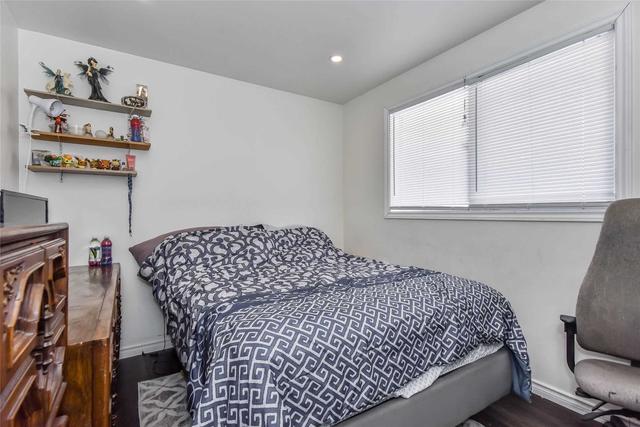 33 Kenwood Cres, House detached with 4 bedrooms, 2 bathrooms and 3 parking in Guelph ON | Image 19