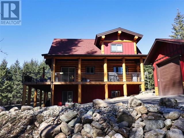 2589 Airstrip Road, House detached with 3 bedrooms, 3 bathrooms and 2 parking in Columbia Shuswap F BC | Image 8