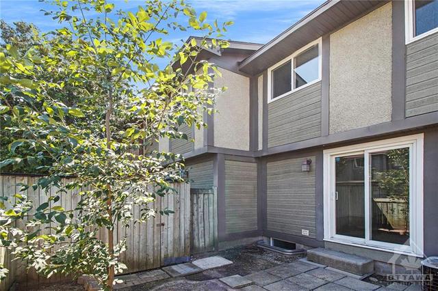 249 Pickford Drive, Townhouse with 3 bedrooms, 2 bathrooms and 1 parking in Ottawa ON | Image 29