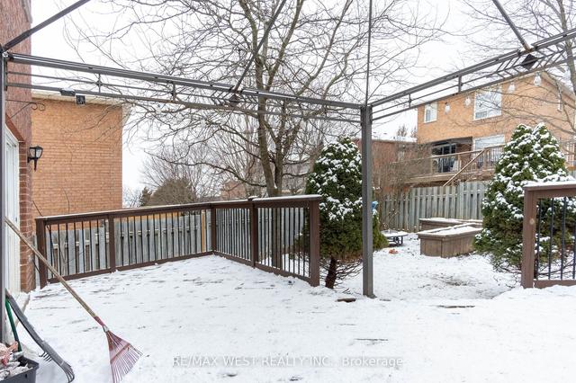 74 Gore Dr, House detached with 3 bedrooms, 4 bathrooms and 4 parking in Barrie ON | Image 30