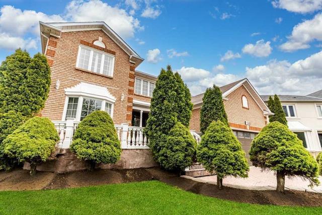 1088 Senlac Crt, House detached with 4 bedrooms, 5 bathrooms and 6 parking in Mississauga ON | Image 12