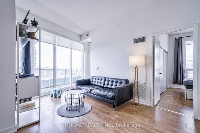 3208 - 117 Mcmahon Dr, Condo with 2 bedrooms, 2 bathrooms and 1 parking in Toronto ON | Image 10