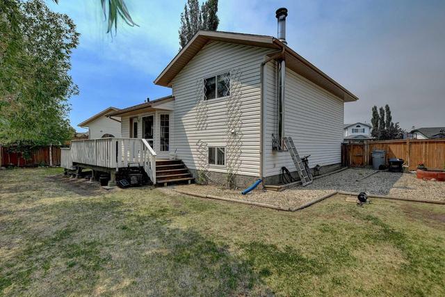 12415 96b Street, House detached with 4 bedrooms, 2 bathrooms and 2 parking in Grande Prairie AB | Image 4
