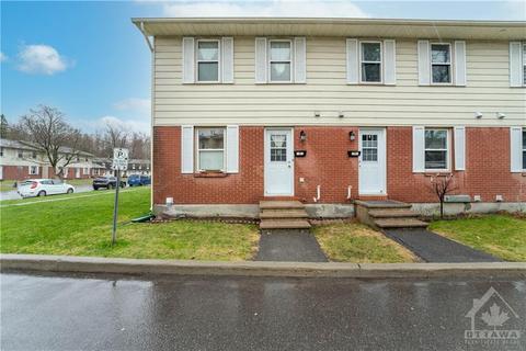 8 Compata Way, Townhouse with 3 bedrooms, 2 bathrooms and 1 parking in Ottawa ON | Card Image