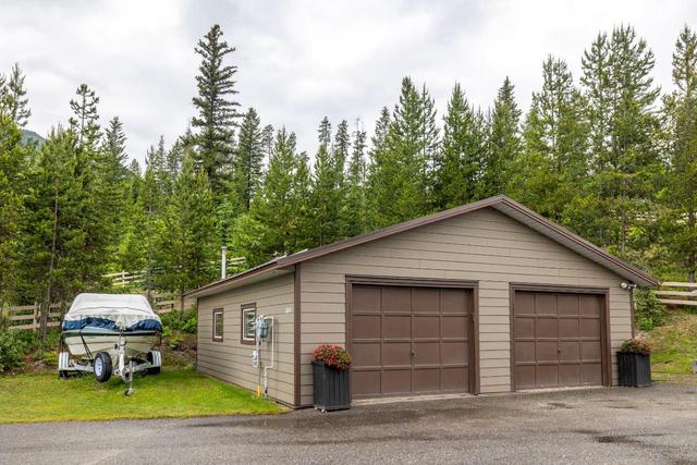 3000 Balmer Drive, House detached with 4 bedrooms, 3 bathrooms and null parking in Elkford BC | Image 27